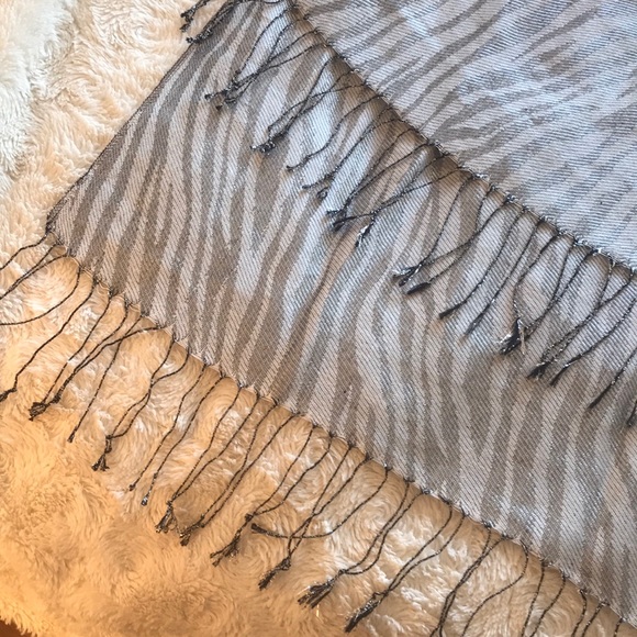 Sparkly Silver/Grey zebra print scarf - Picture 1 of 3